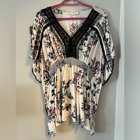 Maternity shirt - Picture 1 of 1